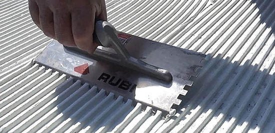 Llana dentada Rubi de 28 cm y 12 x 12 pulgadas 