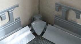 Raccordo angolo interno Prointer 2 vie bianco